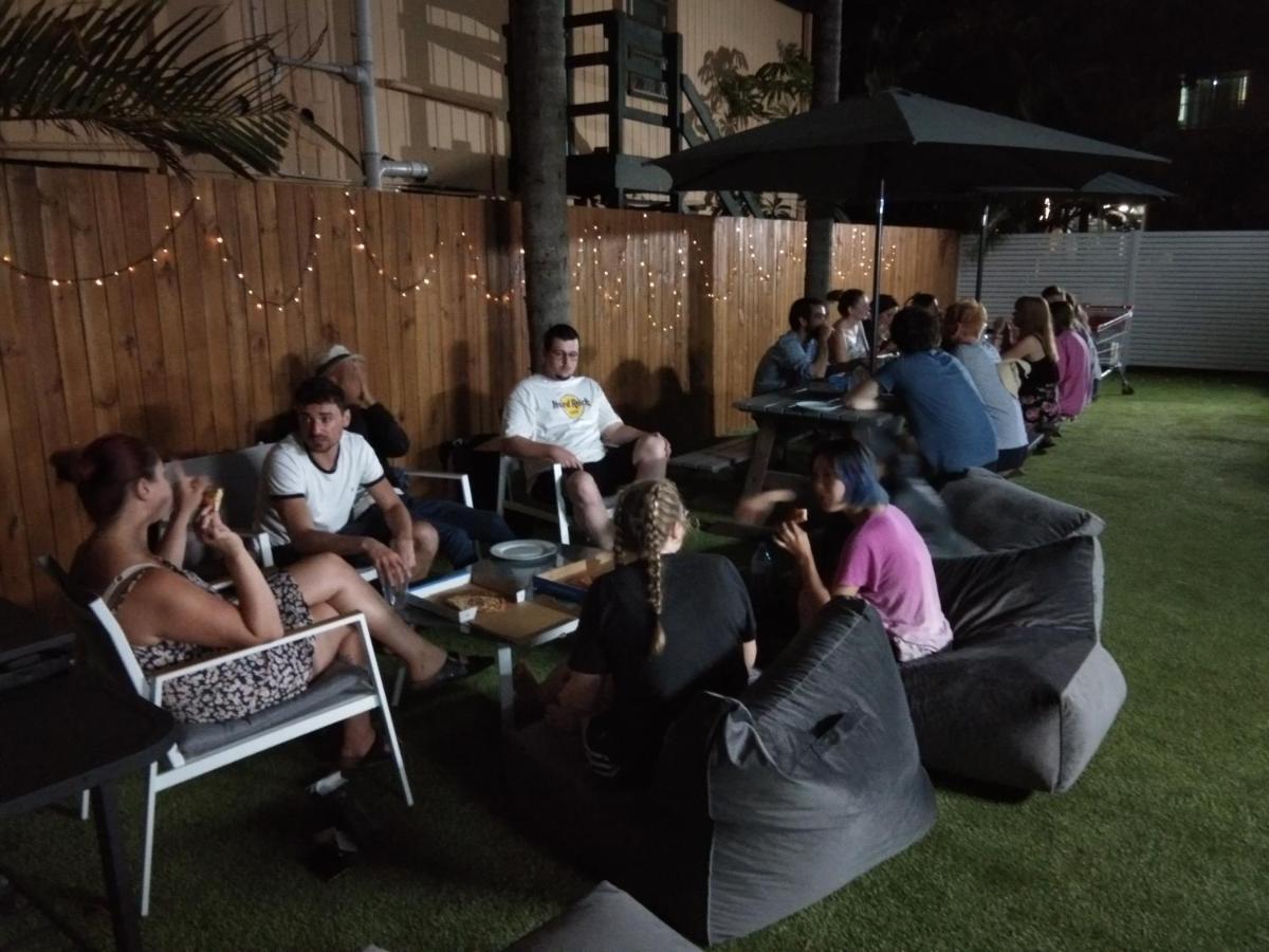 Mumma'S Hostel Surfers Paradise Gold Coast Esterno foto