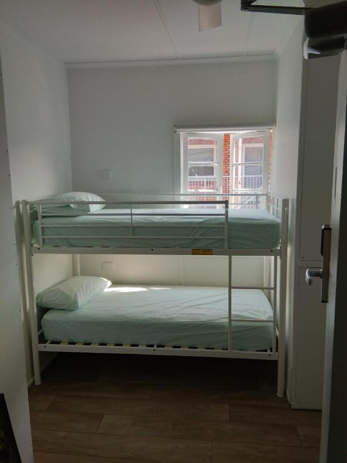 Mumma'S Hostel Surfers Paradise Gold Coast Esterno foto